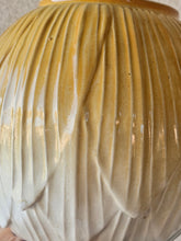 Load image into Gallery viewer, Vaso Loto in ceramica anni '70