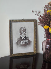 Load image into Gallery viewer, Stampa "Nonno Usa" in cornice d'epoca- Marvellini