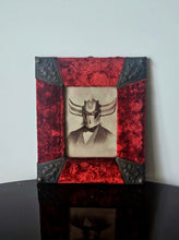 Load image into Gallery viewer, Stampa "Goldrake" con cornice d'epoca- Marvellini