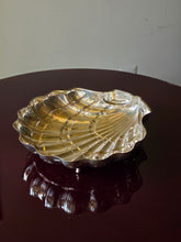 Load image into Gallery viewer, Ciotola svuotatasche conchiglia placcata argento Porciani