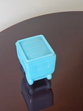 Load image into Gallery viewer, Oggetti decorativi e da tavola in vetro opalino, Francia anni '20