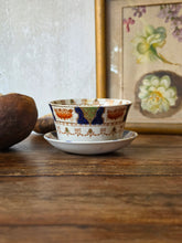 Load image into Gallery viewer, Tazza da tè o ciotola antica in porcellana con decoro inglese