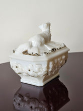 Load image into Gallery viewer, Oggetti decorativi e da tavola in vetro opalino, Francia anni '20