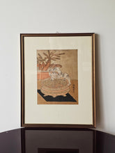 Load image into Gallery viewer, Stampa su seta con cornice "Cat and goldfish bowl" Isoda Koryusai