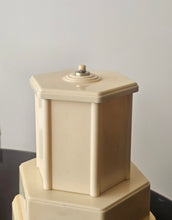 Load image into Gallery viewer, Giostra musicale porta sigarette in bachelite - marchio Secol