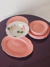 Load image into Gallery viewer, Servizio di piatti Este Ceramiche Rosa dipinto a mank
