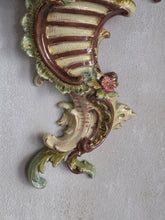 Load image into Gallery viewer, Mensole decorative in ceramica Art Nouveau