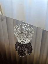 Load image into Gallery viewer, Posacenere in vetro con rostri