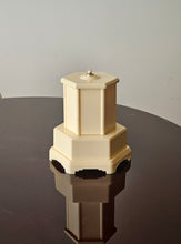 Load image into Gallery viewer, Giostra musicale porta sigarette in bachelite - marchio Secol