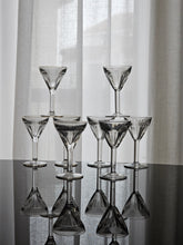 Load image into Gallery viewer, Bicchieri "ingannatori" o "del ladro" Francia - prima metà del '900