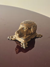 Load image into Gallery viewer, Oggetto decorativo con testa di cane