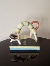 Load image into Gallery viewer, Scultura in ceramica Gatto Roberto Rigon anni '70