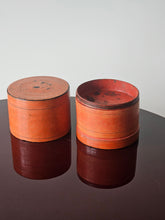 Load image into Gallery viewer, Antiche scatole kun-it per il Kun-ya, Birmania fine 800/inizi 900