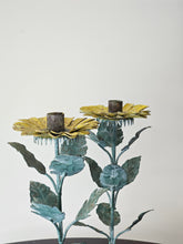 Load image into Gallery viewer, Coppia di porta candele francesi in lamina di ferro