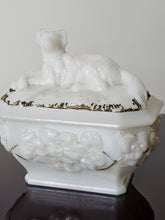 Load image into Gallery viewer, Oggetti decorativi e da tavola in vetro opalino, Francia anni '20