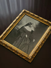 Load image into Gallery viewer, Stampa Suor Tigrotta con cornice d'epoca - Marvellini