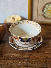 Load image into Gallery viewer, Tazza da tè o ciotola antica in porcellana con decoro inglese