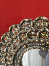 Load image into Gallery viewer, Specchio in legno decorato a mano - Sud America anni 70