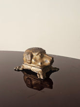 Load image into Gallery viewer, Oggetto decorativo con testa di cane