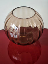 Load image into Gallery viewer, Vaso sfera ottica in vetro di Wilhelm Wagenfeld per WMF, anni &#39;60
