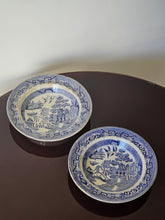 Load image into Gallery viewer, Piatti motivo Willow Ceramica Staffordshire XIX secolo
