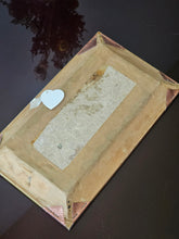 Load image into Gallery viewer, Quadro orizzontale con denti fossili di squalo
