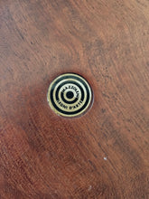 Load image into Gallery viewer, Centrotavola svuotatasche in legno di noce, produzione Mazzoleni anni '70
