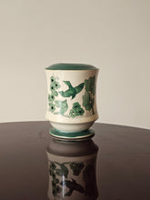 Load image into Gallery viewer, Vaso decorato a mano Lavenia firmato Fiordebò 1929
