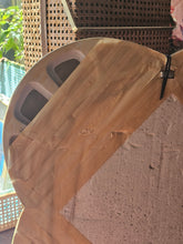 Load image into Gallery viewer, Specchio in ceramica a forma di fiore anni '60
