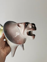 Load image into Gallery viewer, Scultura in ceramica Leone Roberto Rigon anni '70
