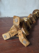 Load image into Gallery viewer, Antichi candelieri/torcieri da chiesa in legno tornito
