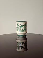 Load image into Gallery viewer, Vaso decorato a mano Lavenia firmato Fiordebò 1929
