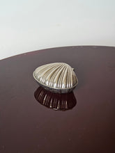 Load image into Gallery viewer, Scatolina portagioie a conchiglia
