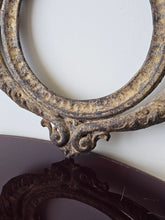 Load image into Gallery viewer, Antica cornice per Cartagloria in rame
