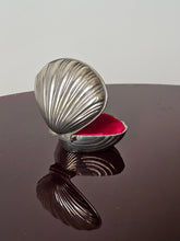 Load image into Gallery viewer, Scatolina portagioie a conchiglia
