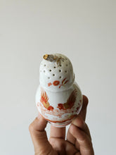 Load image into Gallery viewer, Spargi zucchero in porcellana Richard Ginori Pittoria di Doccia decoro Galletti Rossi
