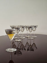 Load image into Gallery viewer, Bicchieri "ingannatori" o "del ladro" Francia - prima metà del '900
