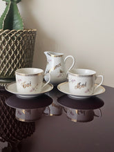 Load image into Gallery viewer, Tazze "Moi et Toi" bianche con decoro dorato Pillivuyt

