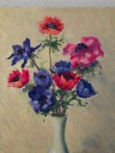 Load image into Gallery viewer, Vaso di fiori semplice con anemoni
