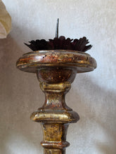 Load image into Gallery viewer, Antichi candelieri/torcieri da chiesa in legno tornito
