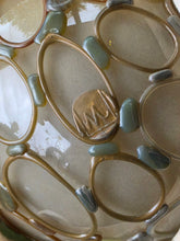 Load image into Gallery viewer, Vaso in vetro con applicazioni in plastica attribuibile a Vanessa Mitrani
