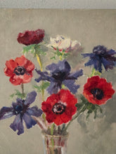 Load image into Gallery viewer, Vaso trasparente con anemoni colorati
