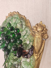 Load image into Gallery viewer, Appliques Art Nouveau in vetro di Murano
