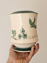 Load image into Gallery viewer, Vaso decorato a mano Lavenia firmato Fiordebò 1929

