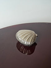 Load image into Gallery viewer, Scatolina portagioie a conchiglia
