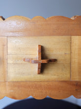 Load image into Gallery viewer, Scatola in legno anni '80
