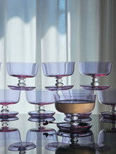 Load image into Gallery viewer, Coppe da cocktail in cristallo alessandrite
