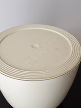 Load image into Gallery viewer, Portaombrelli Dedalo di Artemide design Emma Gismondi
