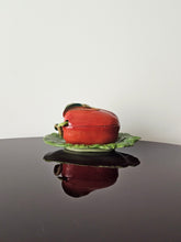 Load image into Gallery viewer, Salsiera in ceramica Peperone
