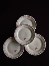 Load image into Gallery viewer, Piatti serie Eglantine marchio Gien France
